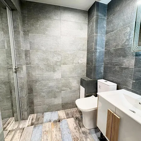 Red Square Residence * Warna