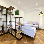 Red Square Apartmán *