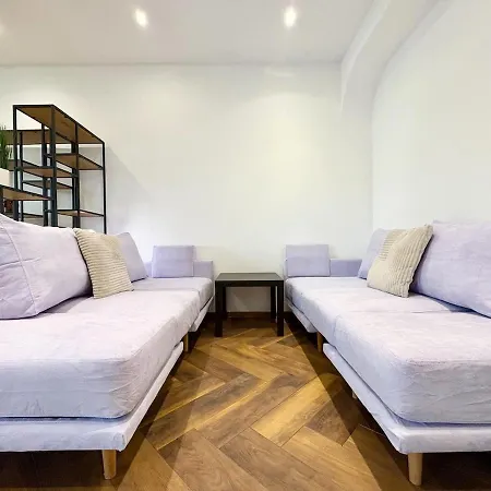 Red Square Residence Apartman